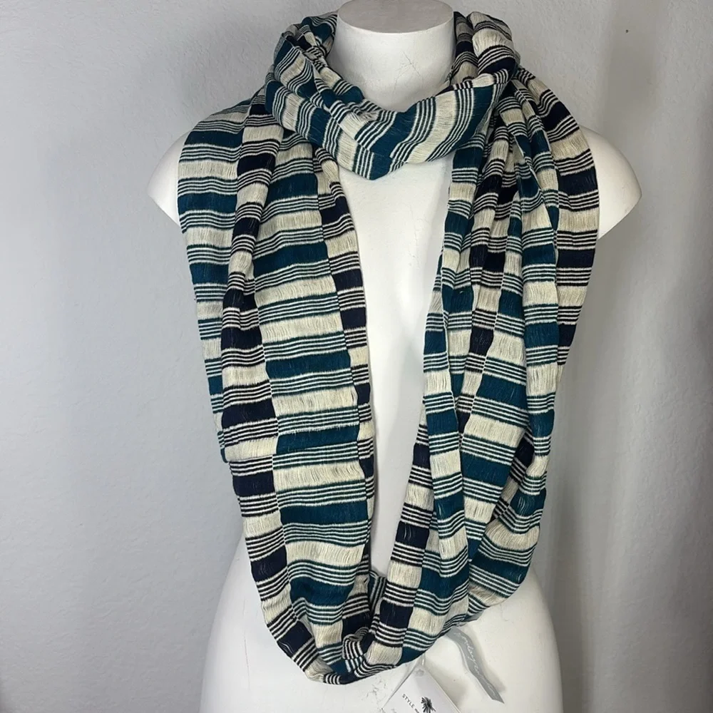 Noonday Collection Guatemalan Feliz infinity scarf NWT